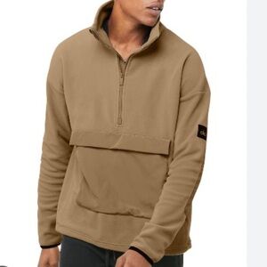 Mens alo yoga 1/2 zip mammoth polar pullover light beige small